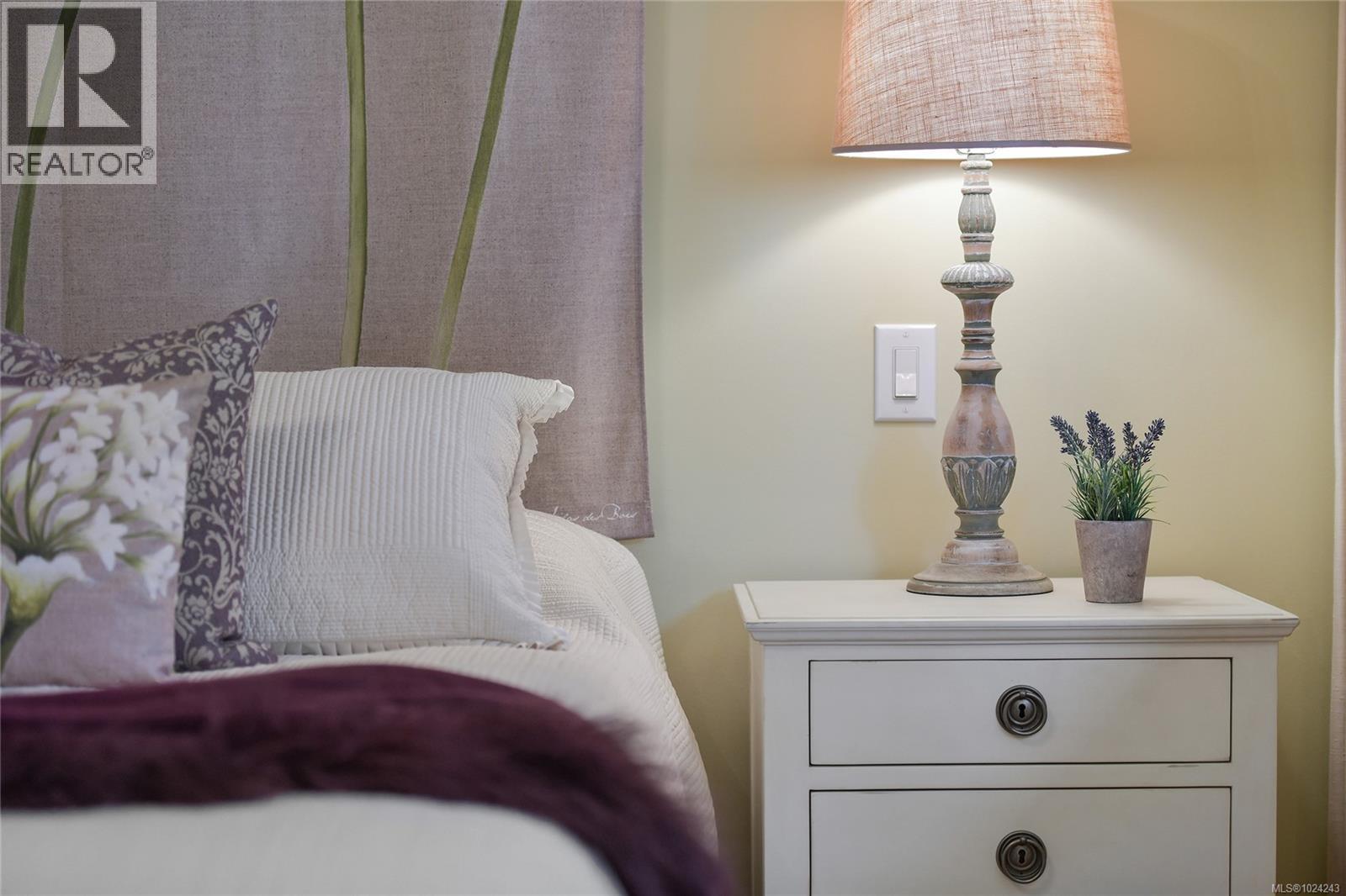 4911 Sea Ridge Dr, Saanich, British Columbia  V8Y 2B5 - Photo 40 - 1024243