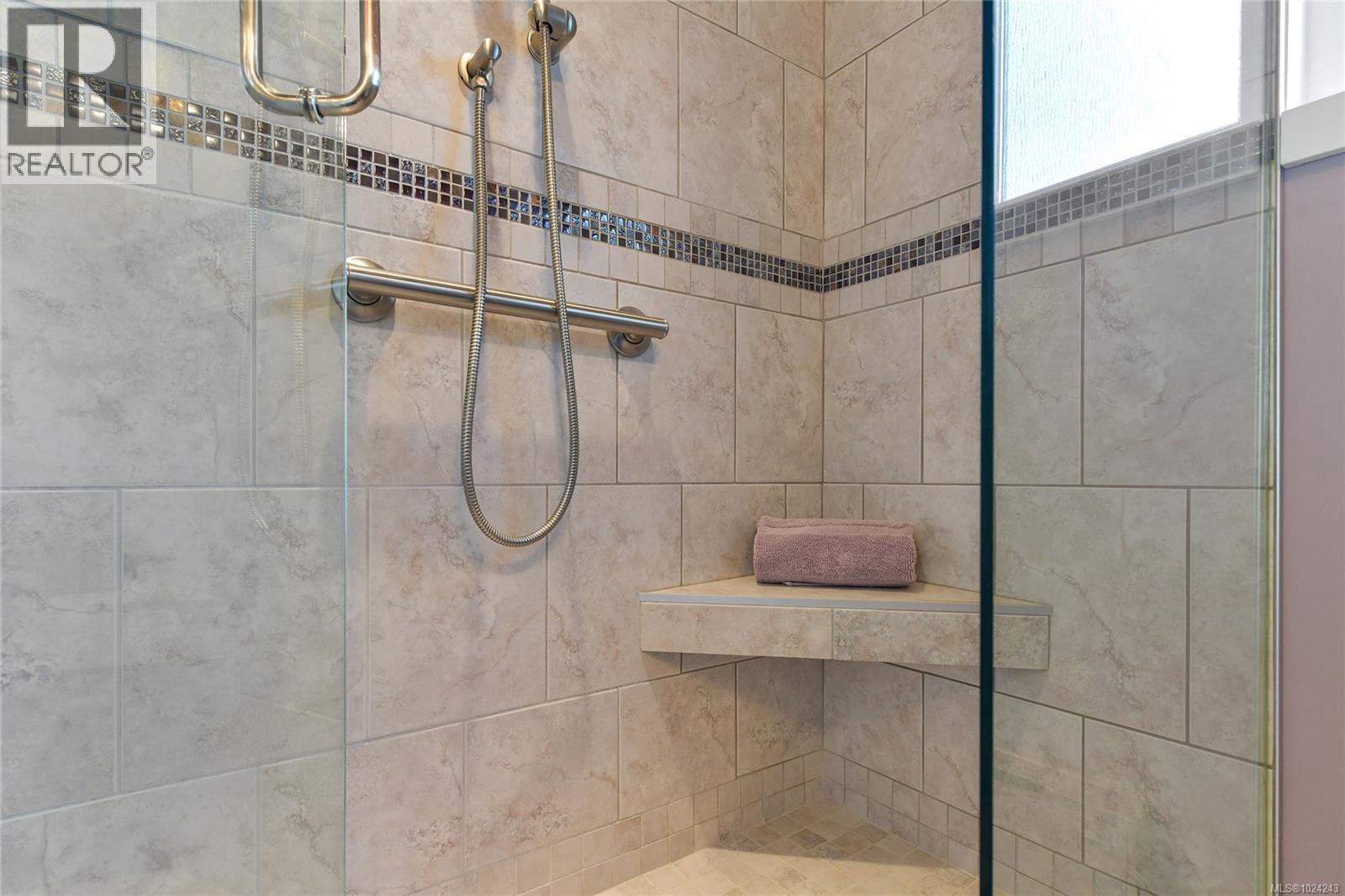 4911 Sea Ridge Dr, Saanich, British Columbia  V8Y 2B5 - Photo 34 - 1024243