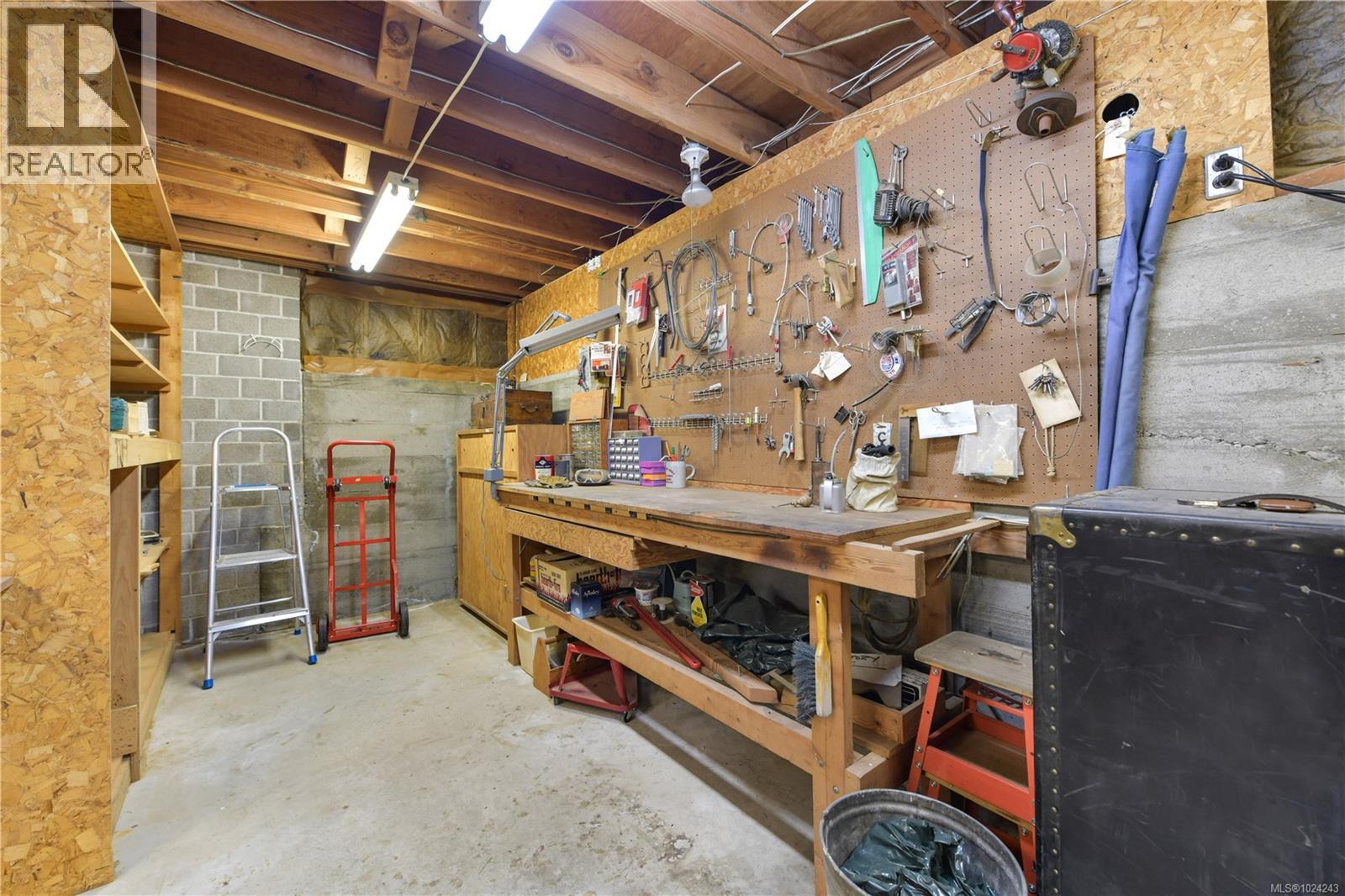 4911 Sea Ridge Dr, Saanich, British Columbia  V8Y 2B5 - Photo 51 - 1024243