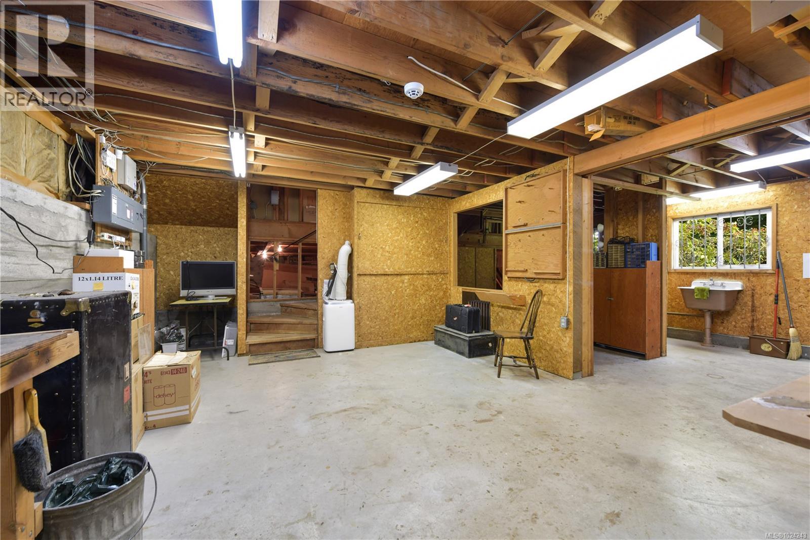 4911 Sea Ridge Dr, Saanich, British Columbia  V8Y 2B5 - Photo 54 - 1024243