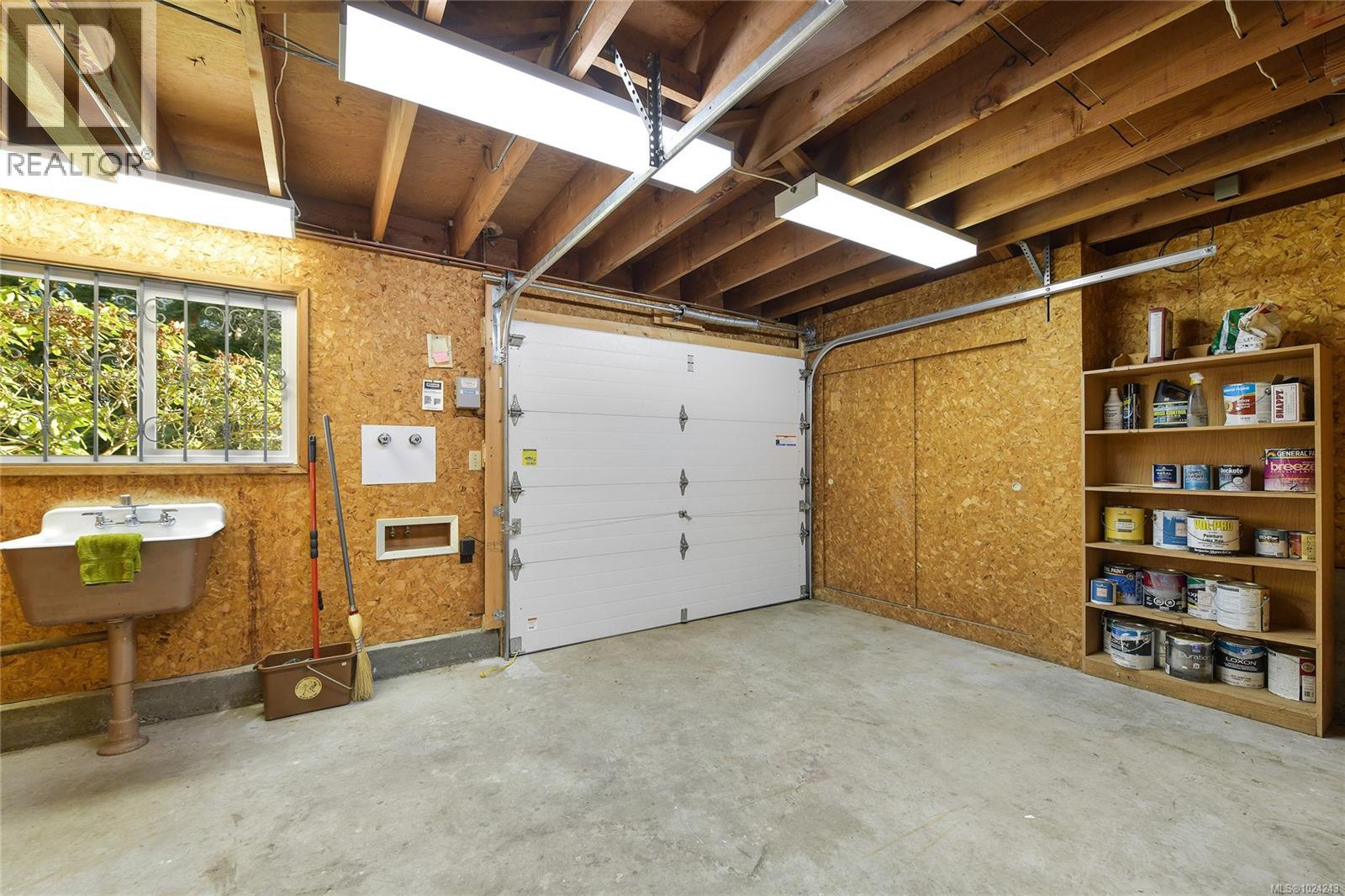 4911 Sea Ridge Dr, Saanich, British Columbia  V8Y 2B5 - Photo 53 - 1024243