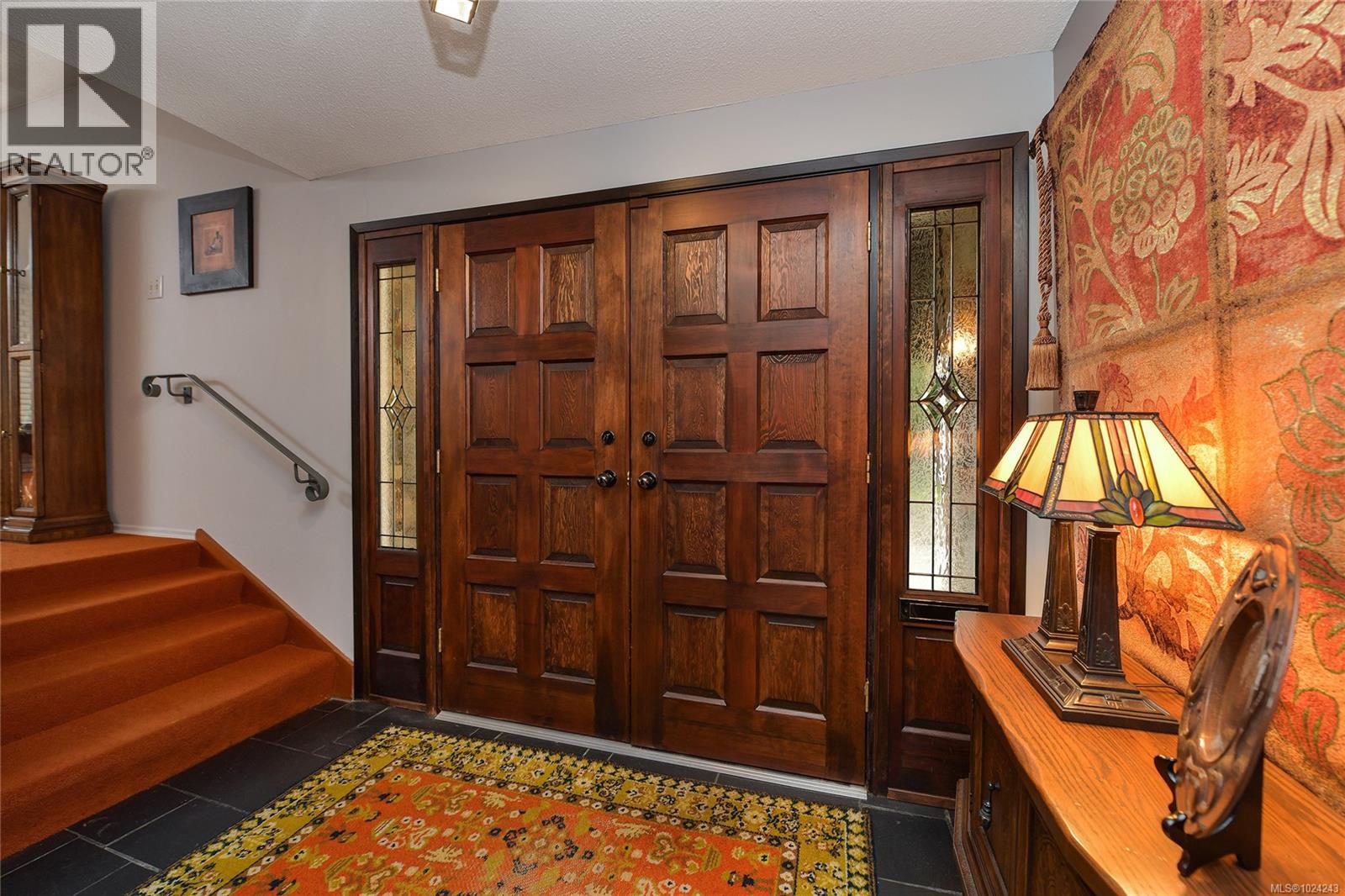 4911 Sea Ridge Dr, Saanich, British Columbia  V8Y 2B5 - Photo 2 - 1024243