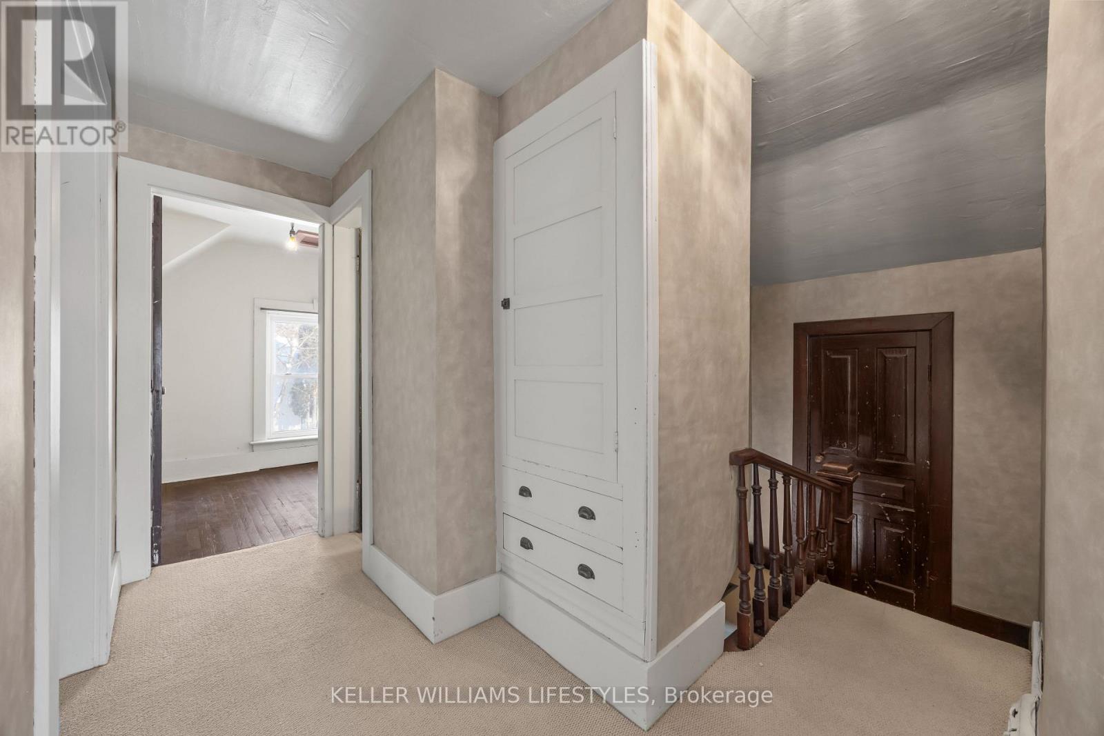 136 Queen Street, North Middlesex, Ontario  N0M 1A0 - Photo 23 - X12739664