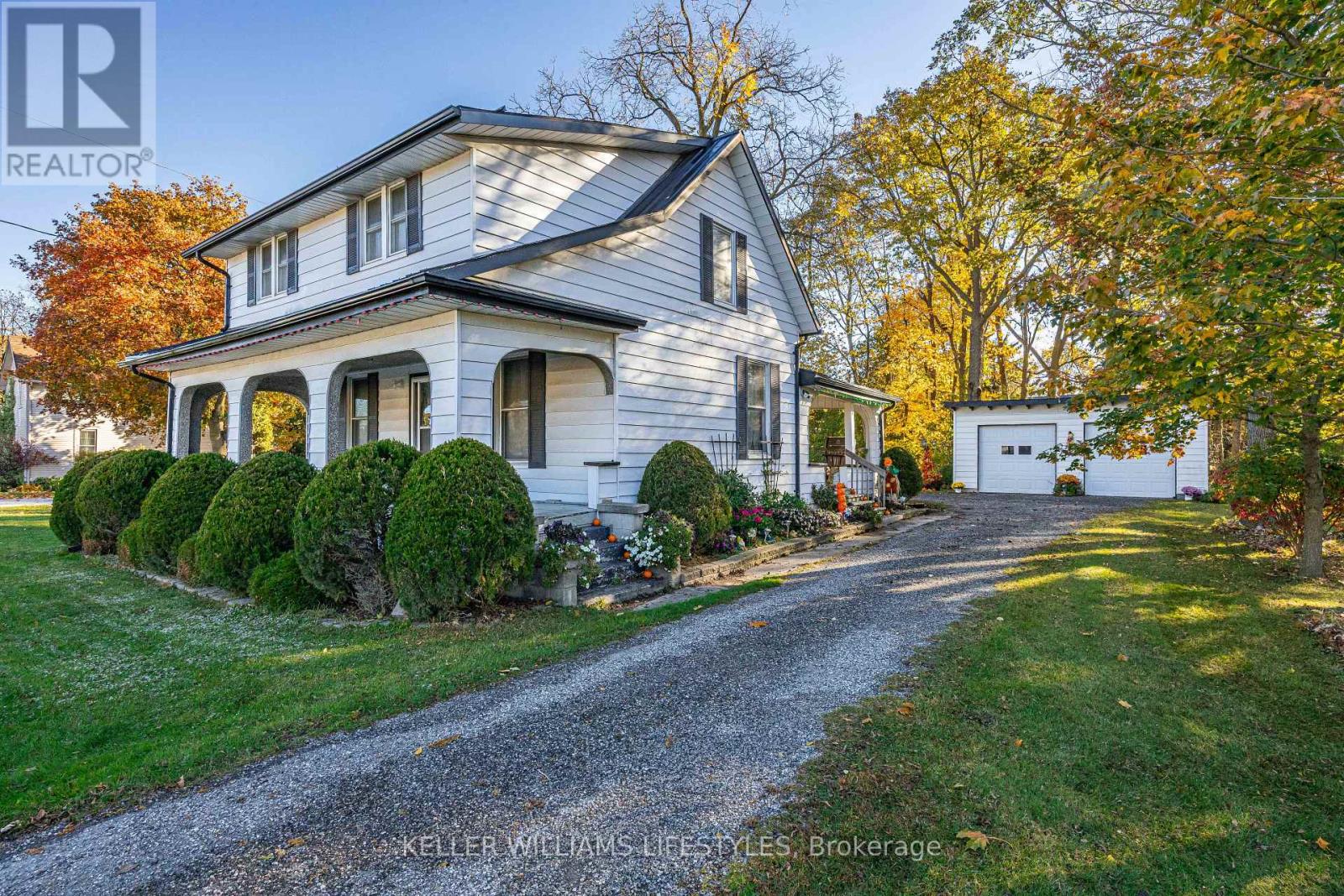 136 Queen Street, North Middlesex, Ontario  N0M 1A0 - Photo 8 - X12739664