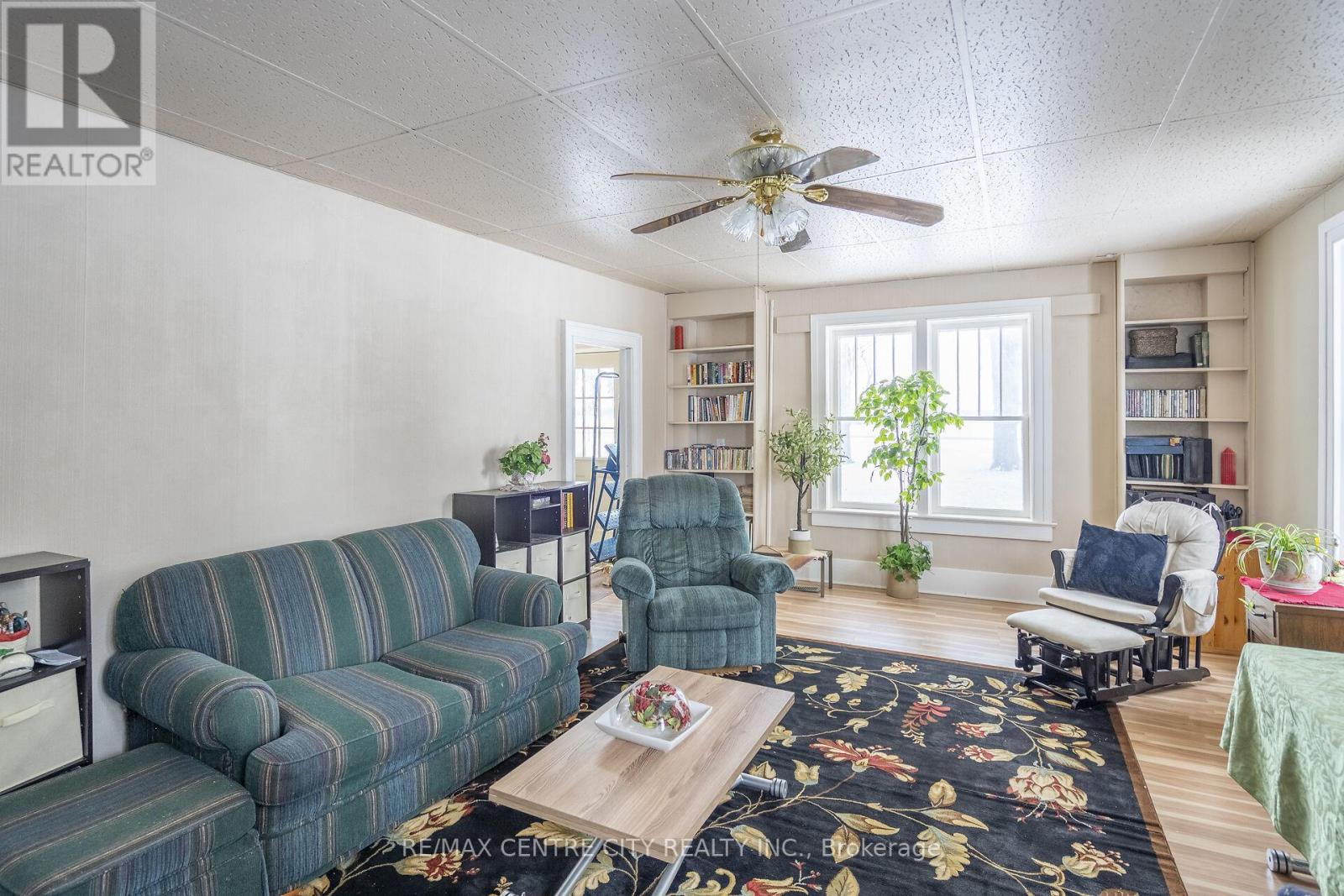 413 Ellis Avenue, Brant, Ontario  N3R 0B8 - Photo 10 - X12739666