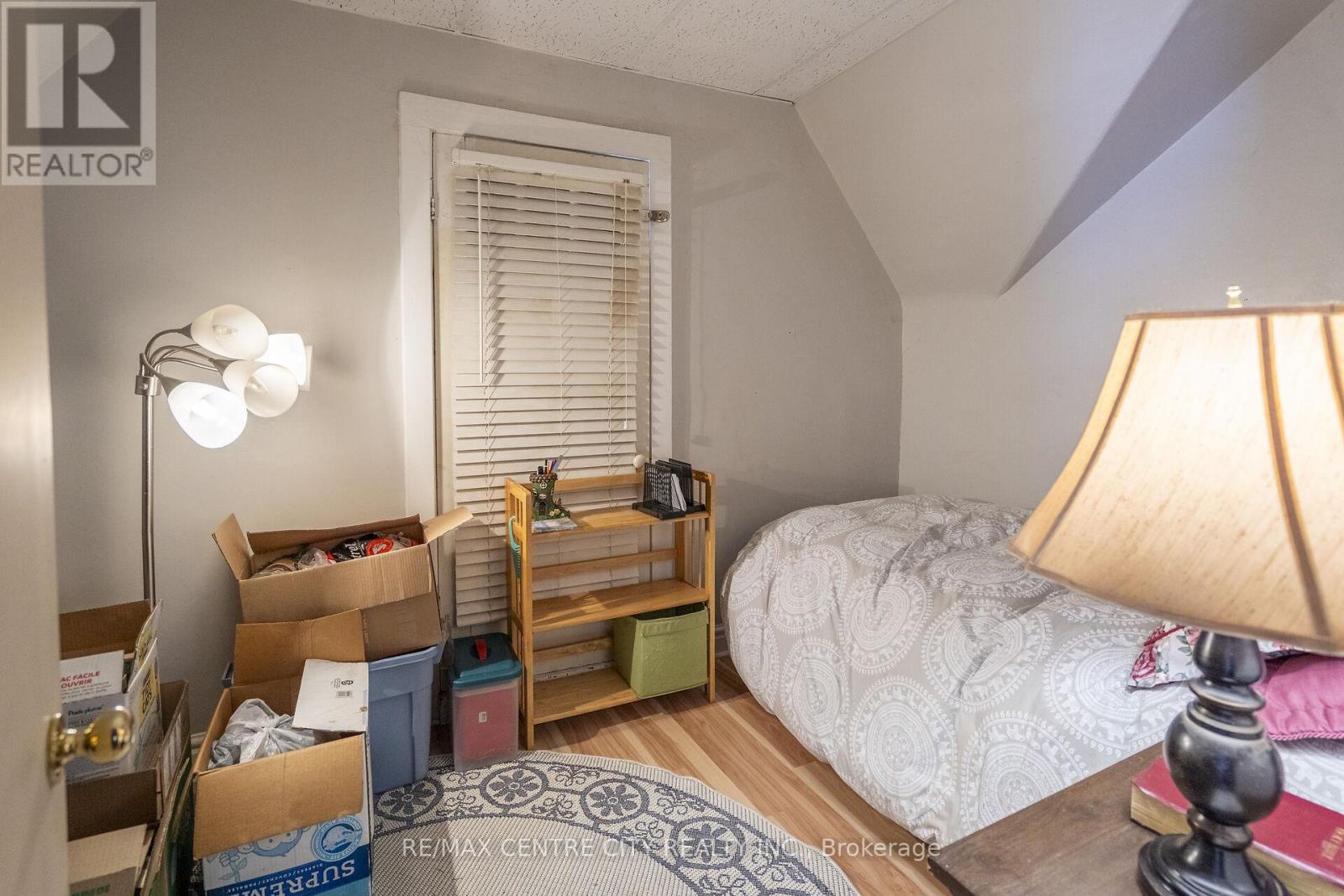 413 Ellis Avenue, Brant, Ontario  N3R 0B8 - Photo 15 - X12739666