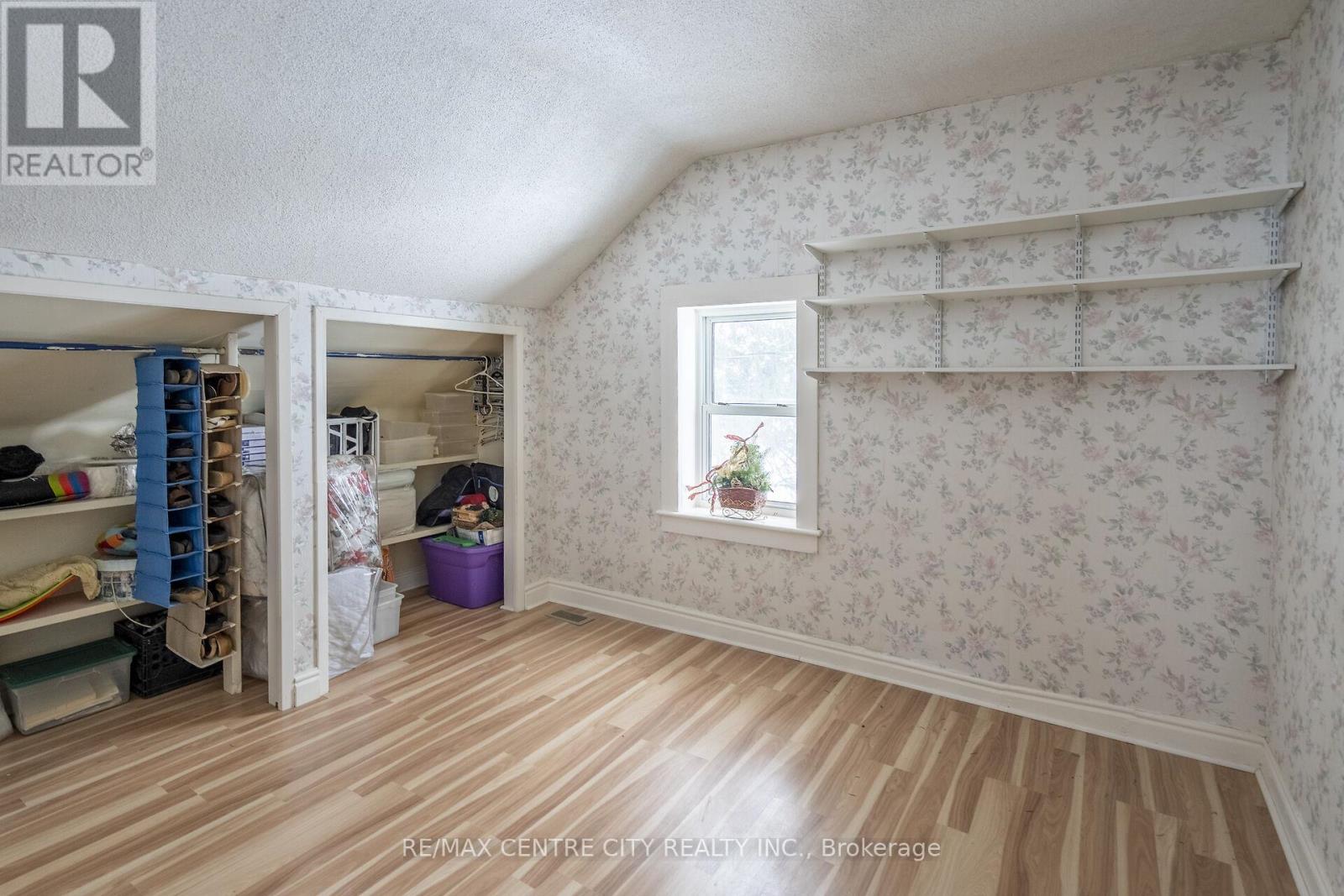 413 Ellis Avenue, Brant, Ontario  N3R 0B8 - Photo 11 - X12739668