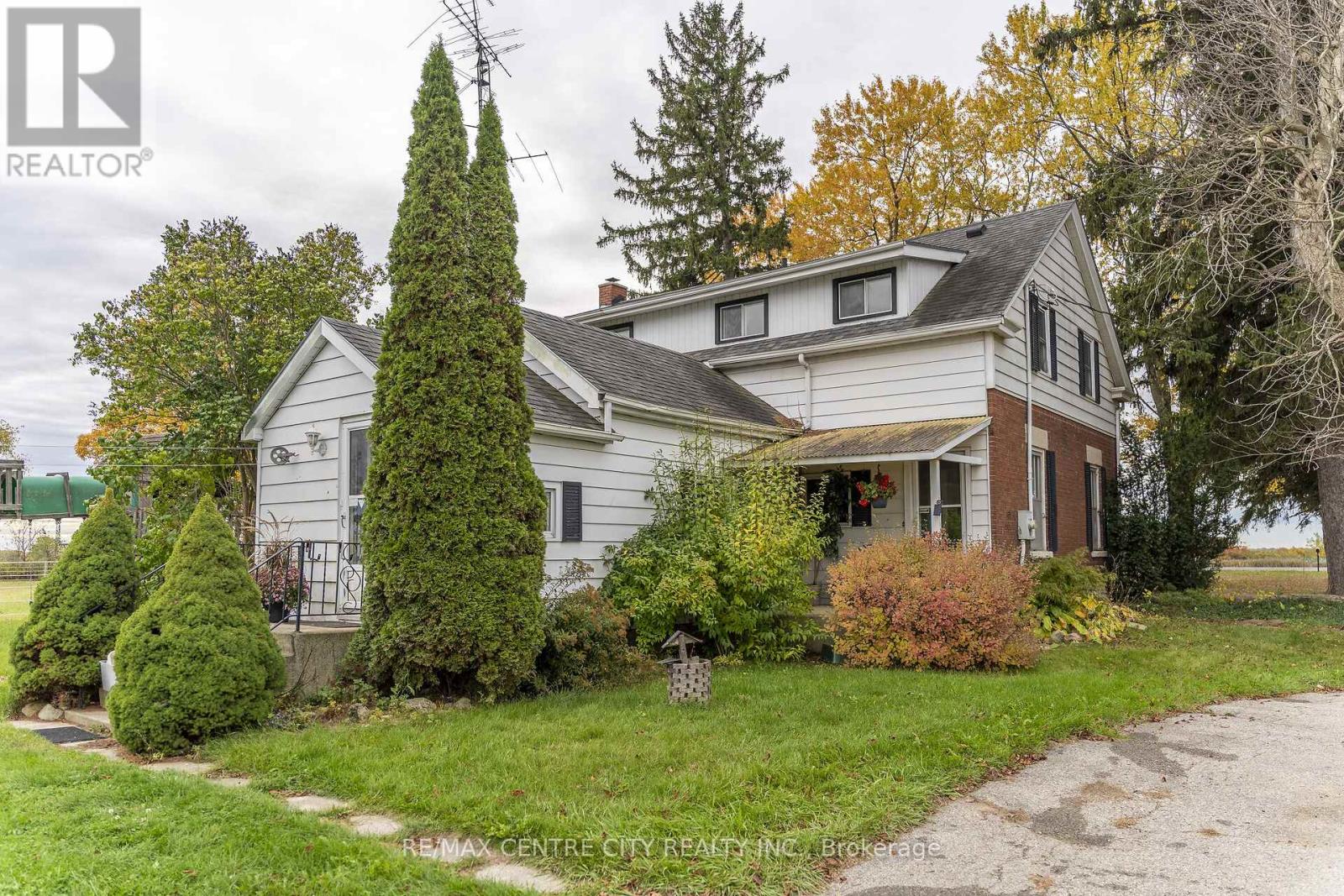 413 Ellis Avenue, Brant, Ontario  N3R 0B8 - Photo 5 - X12739668