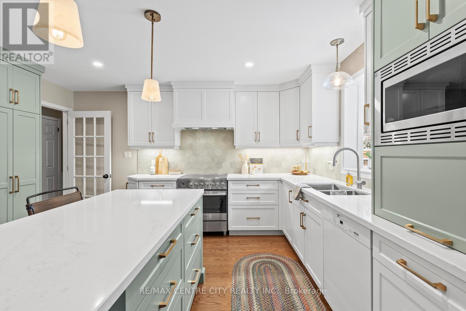 35 Pinegrove Crescent, London South, Ontario  N6J 3Y8 - Photo 11 - X12739794