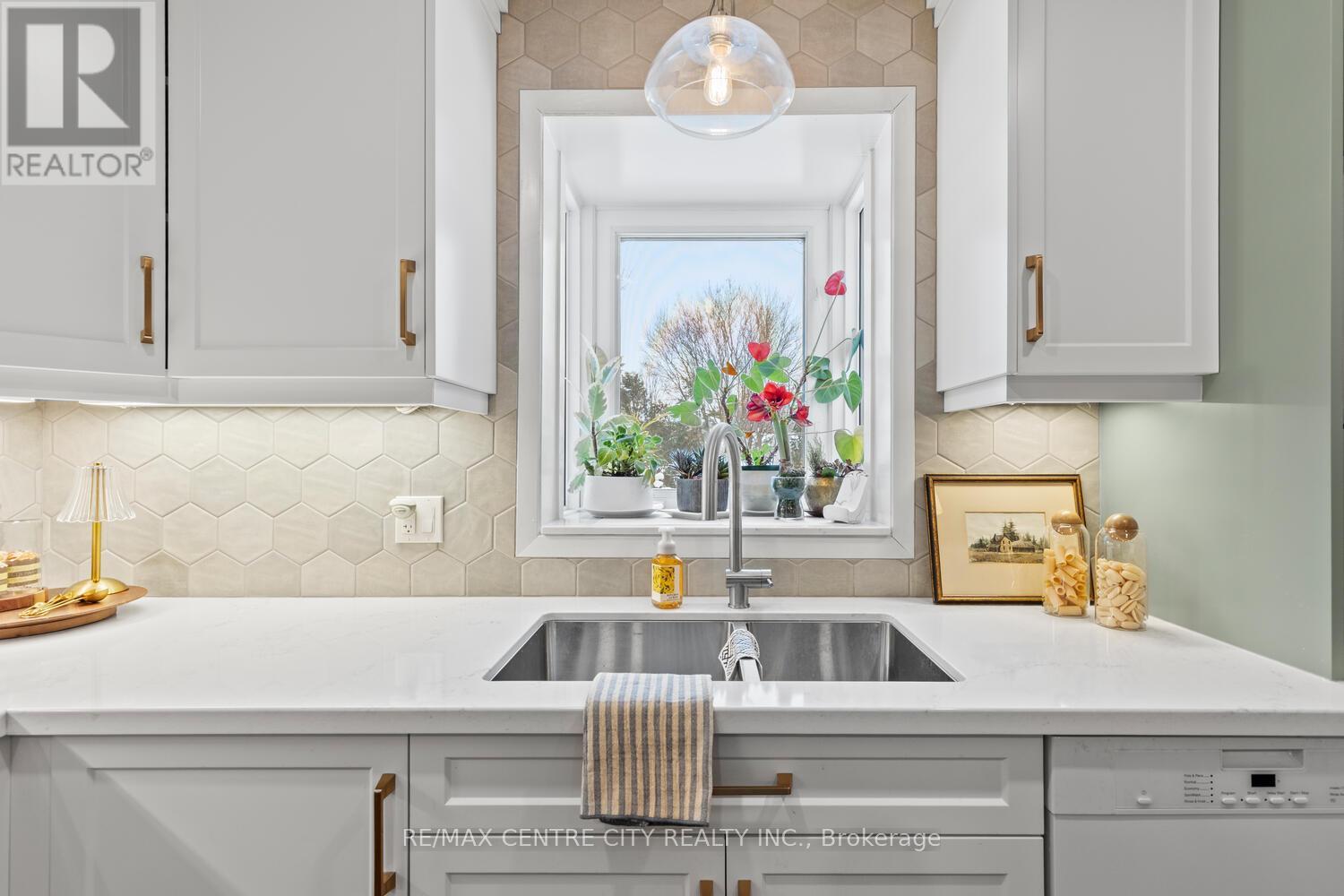 35 Pinegrove Crescent, London South, Ontario  N6J 3Y8 - Photo 14 - X12739794