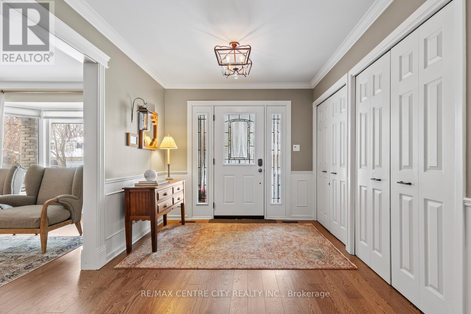 35 Pinegrove Crescent, London South, Ontario  N6J 3Y8 - Photo 3 - X12739794