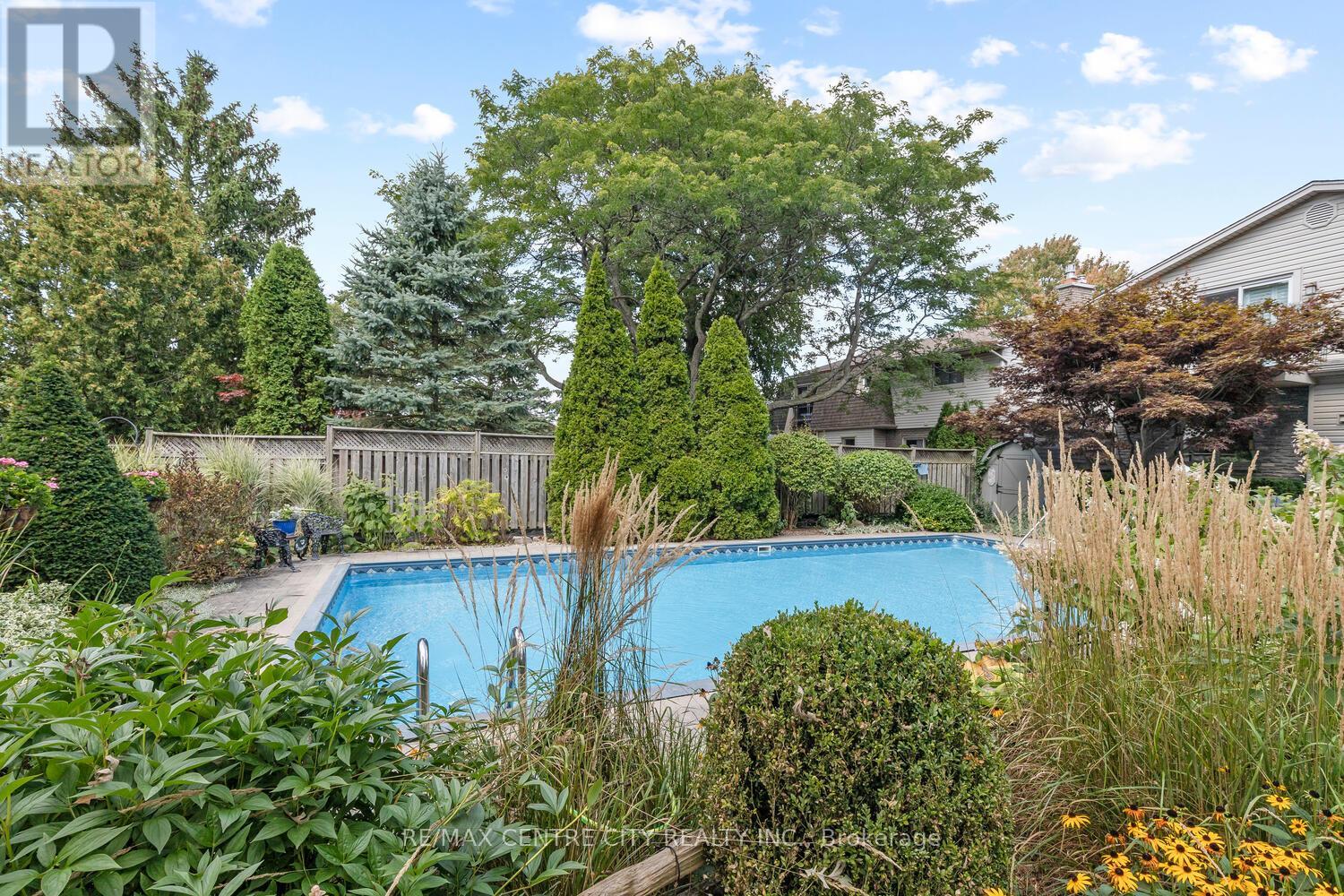 35 Pinegrove Crescent, London South, Ontario  N6J 3Y8 - Photo 46 - X12739794