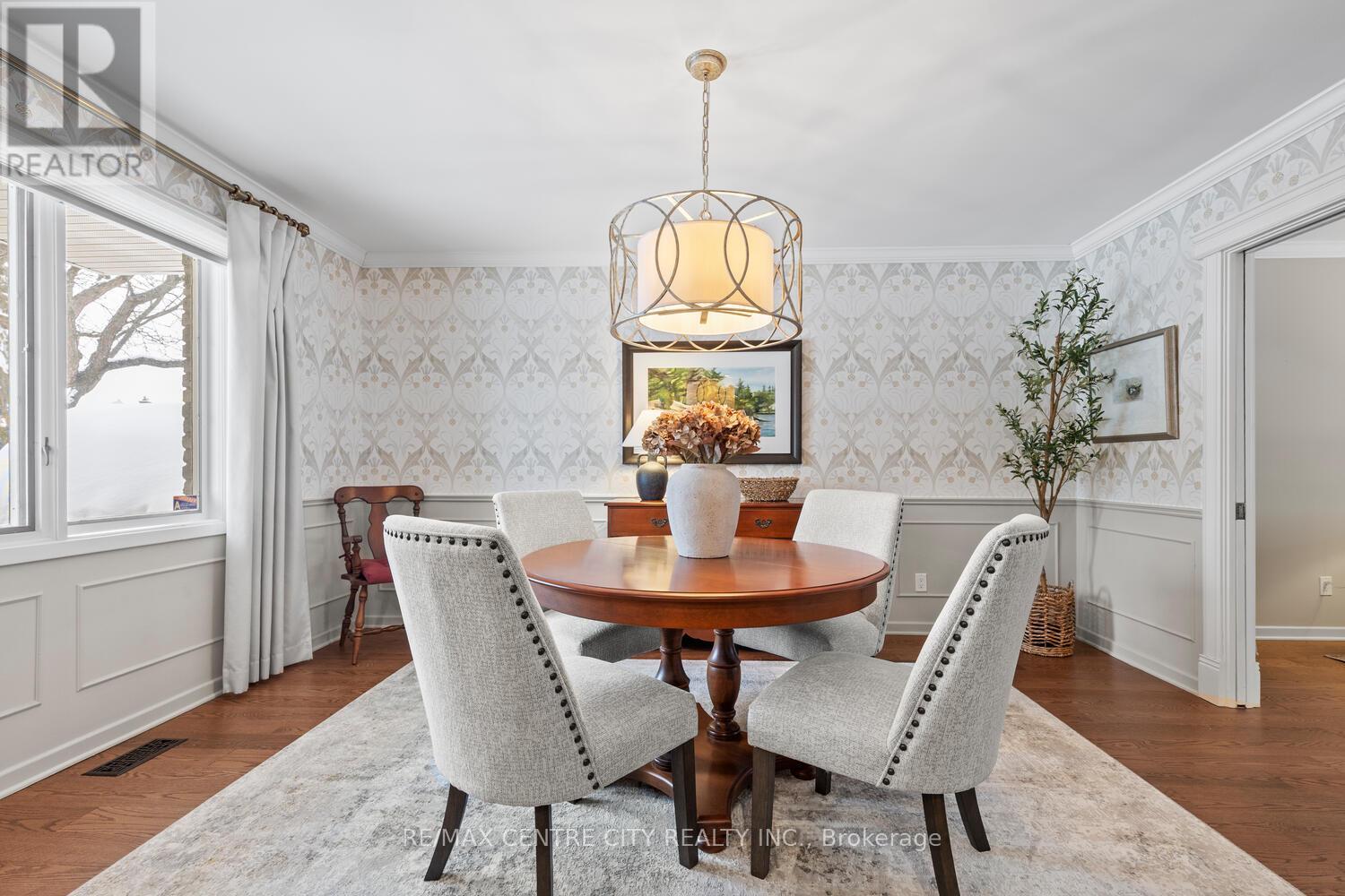 35 Pinegrove Crescent, London South, Ontario  N6J 3Y8 - Photo 9 - X12739794