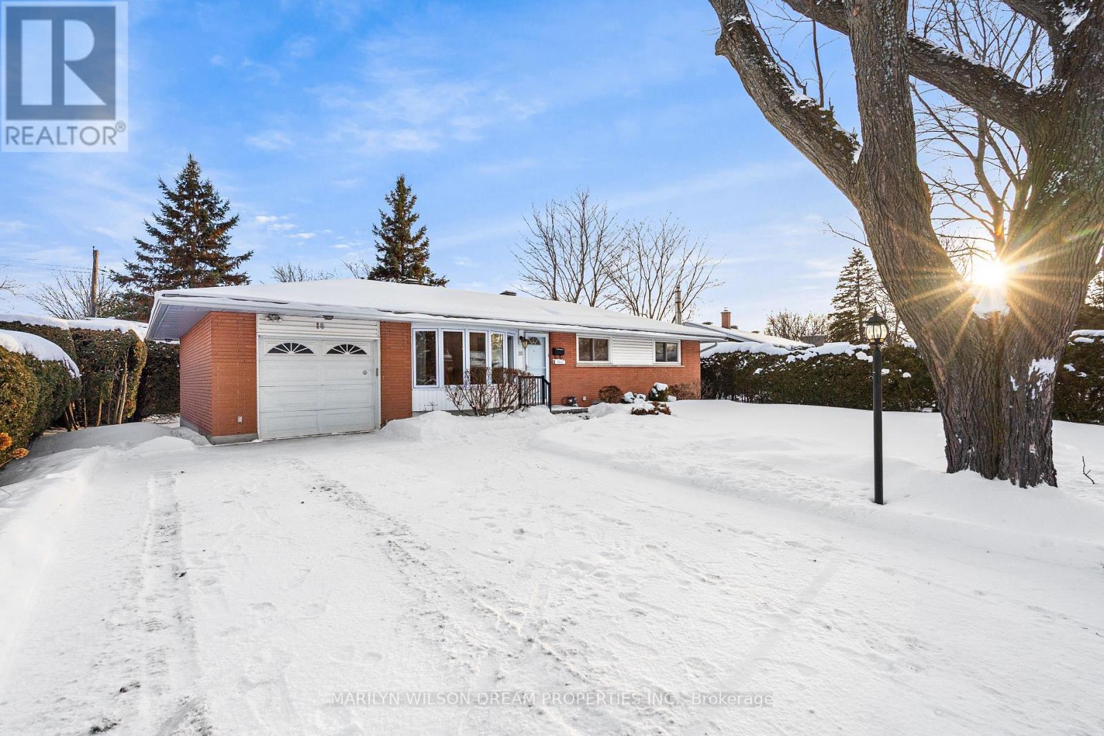 18 Virgil Road, Ottawa, Ontario K2H 6B3 - Photo 1 - X12739660