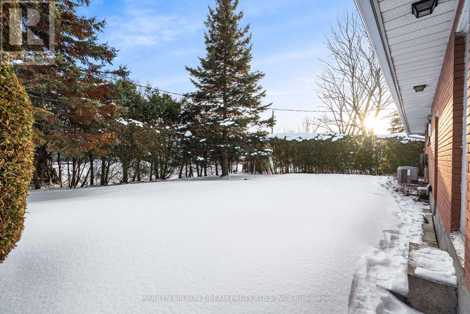 18 Virgil Road, Ottawa, Ontario K2H 6B3 - Photo 2 - X12739660