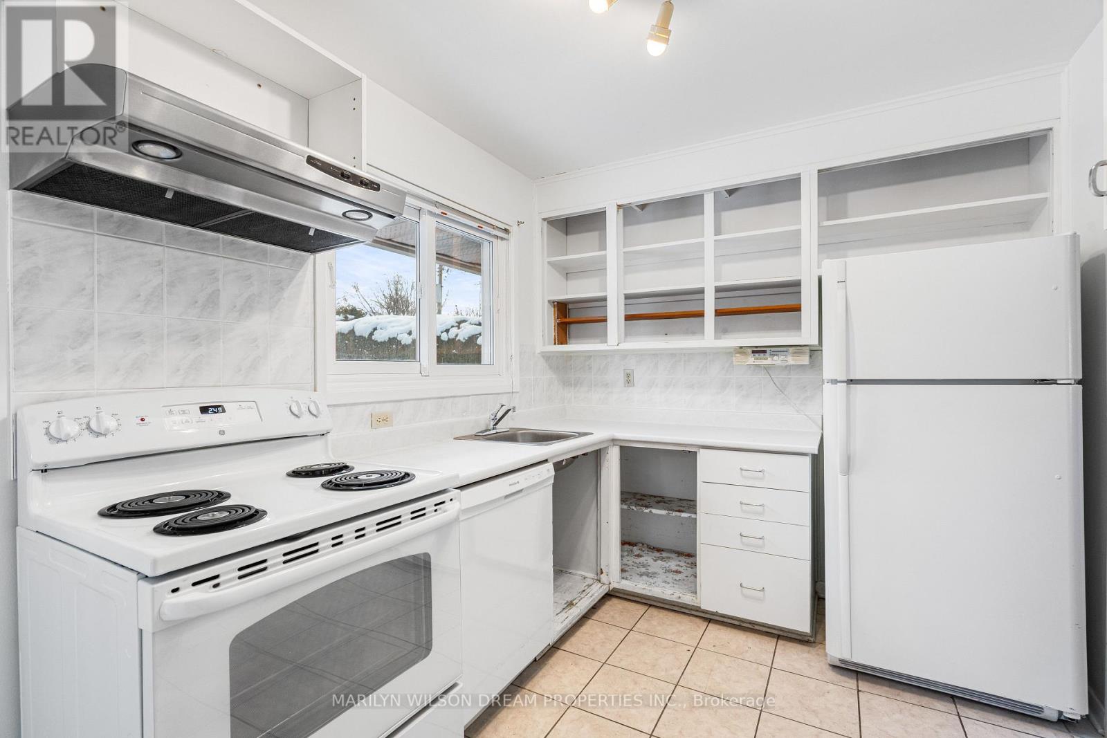 18 Virgil Road, Ottawa, Ontario K2H 6B3 - Photo 9 - X12739660