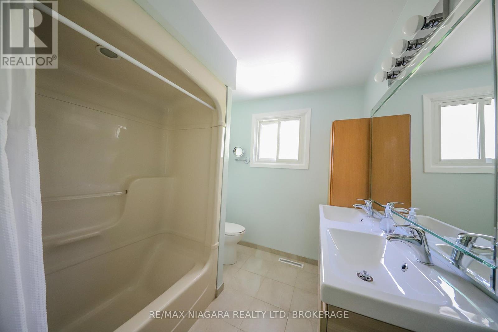 19 Jessica Drive, St. Catharines, Ontario  L2M 6V9 - Photo 13 - X12739634