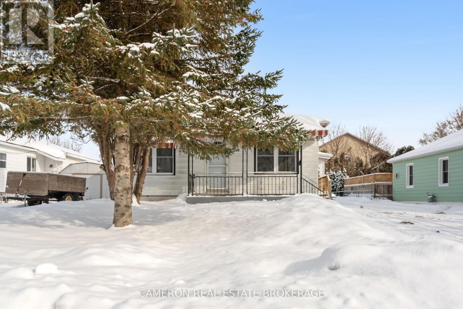 1109 Larin Avenue, Cornwall, Ontario  K6H 4C7 - Photo 2 - X12739714