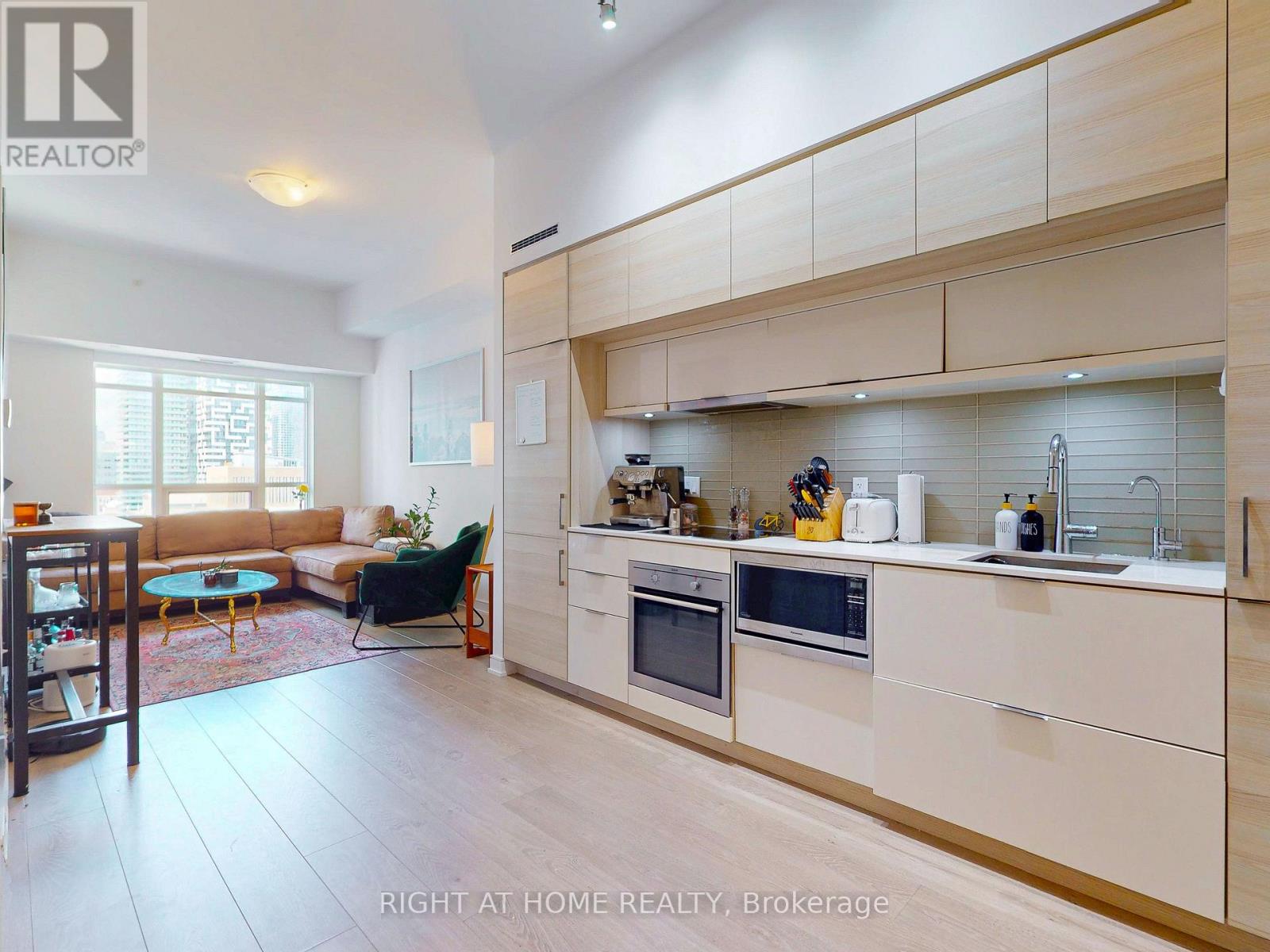 1904 - 88 Scott Street, Toronto, Ontario  M5E 0A9 - Photo 13 - C12739622