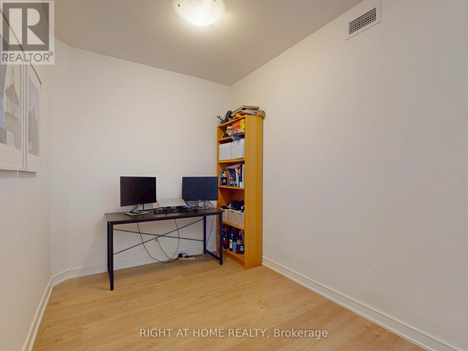 1904 - 88 Scott Street, Toronto, Ontario  M5E 0A9 - Photo 16 - C12739622