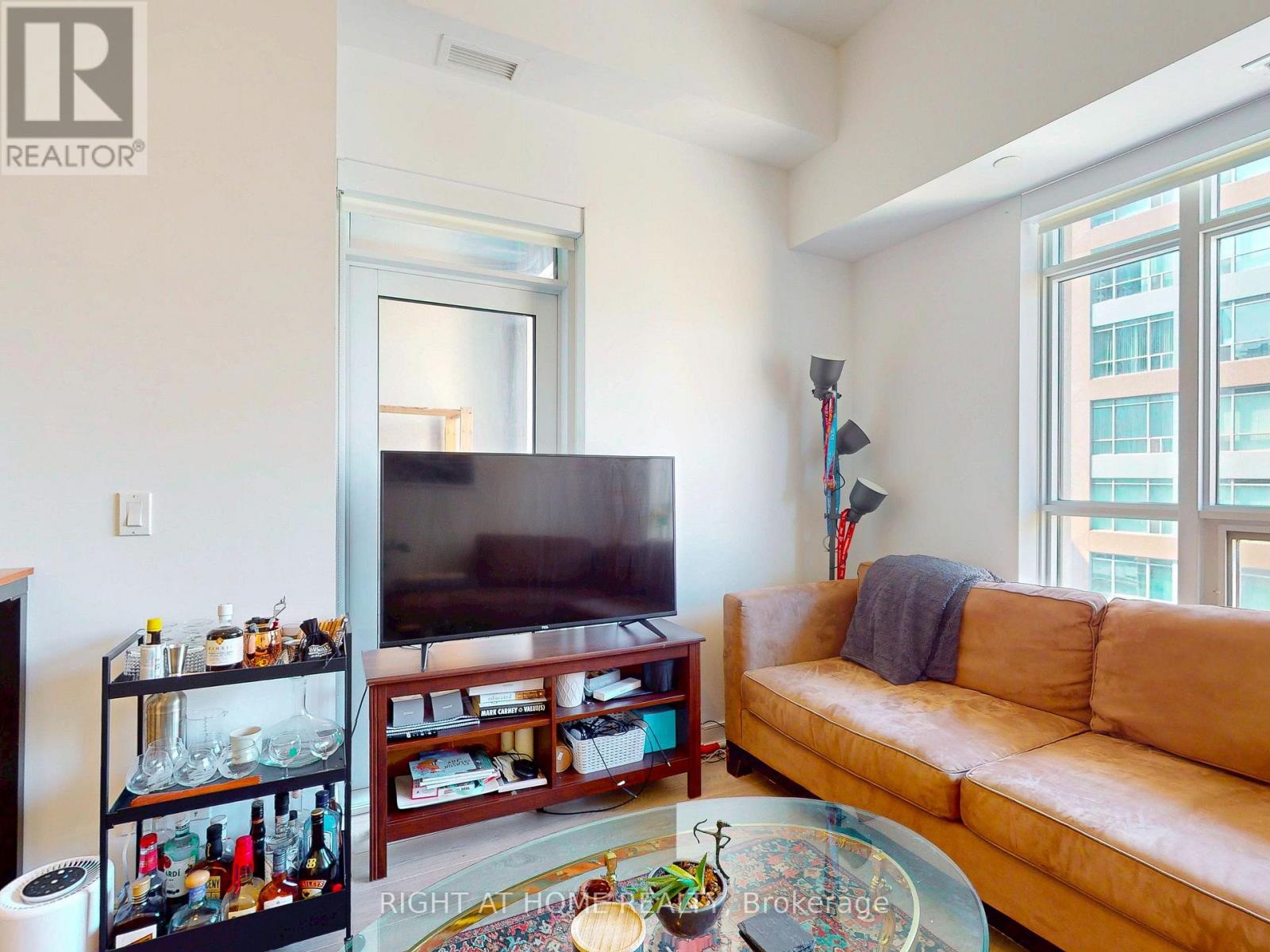 1904 - 88 Scott Street, Toronto, Ontario  M5E 0A9 - Photo 7 - C12739622