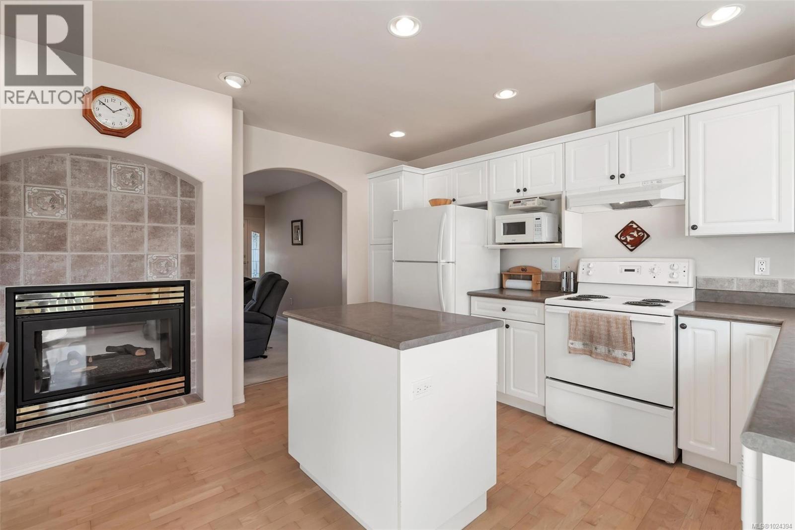 13 920 Brulette Pl, Mill Bay, British Columbia V8H 1J1 - Photo 9 - 1024394