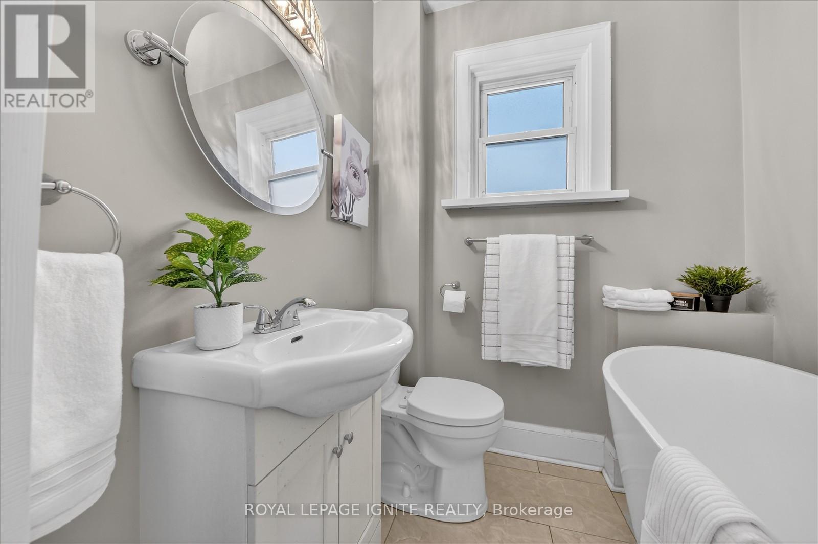 390 Jarvis Street, Oshawa, Ontario  L1G 5L2 - Photo 14 - E12739690