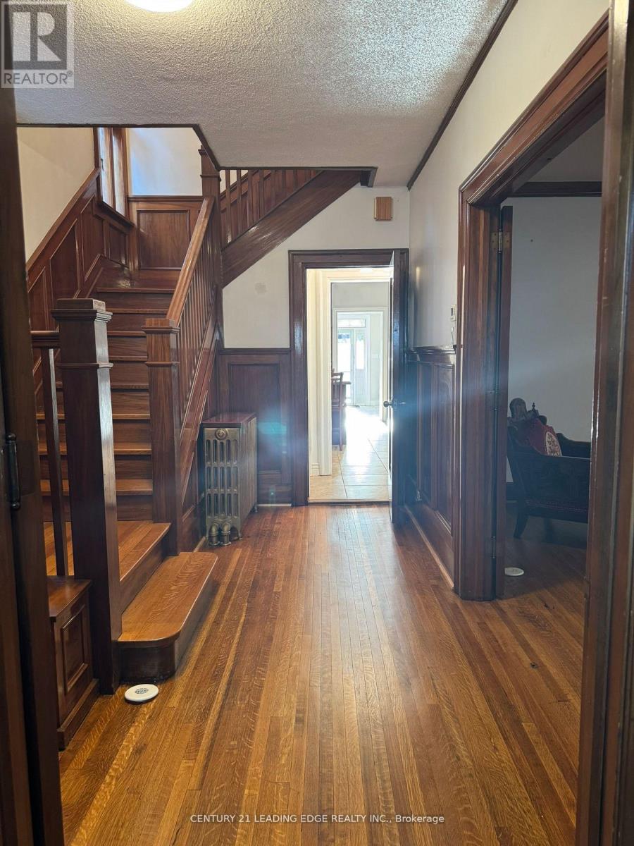 1274 Broadview Avenue, Toronto, Ontario  M4K 2T4 - Photo 4 - E12739702