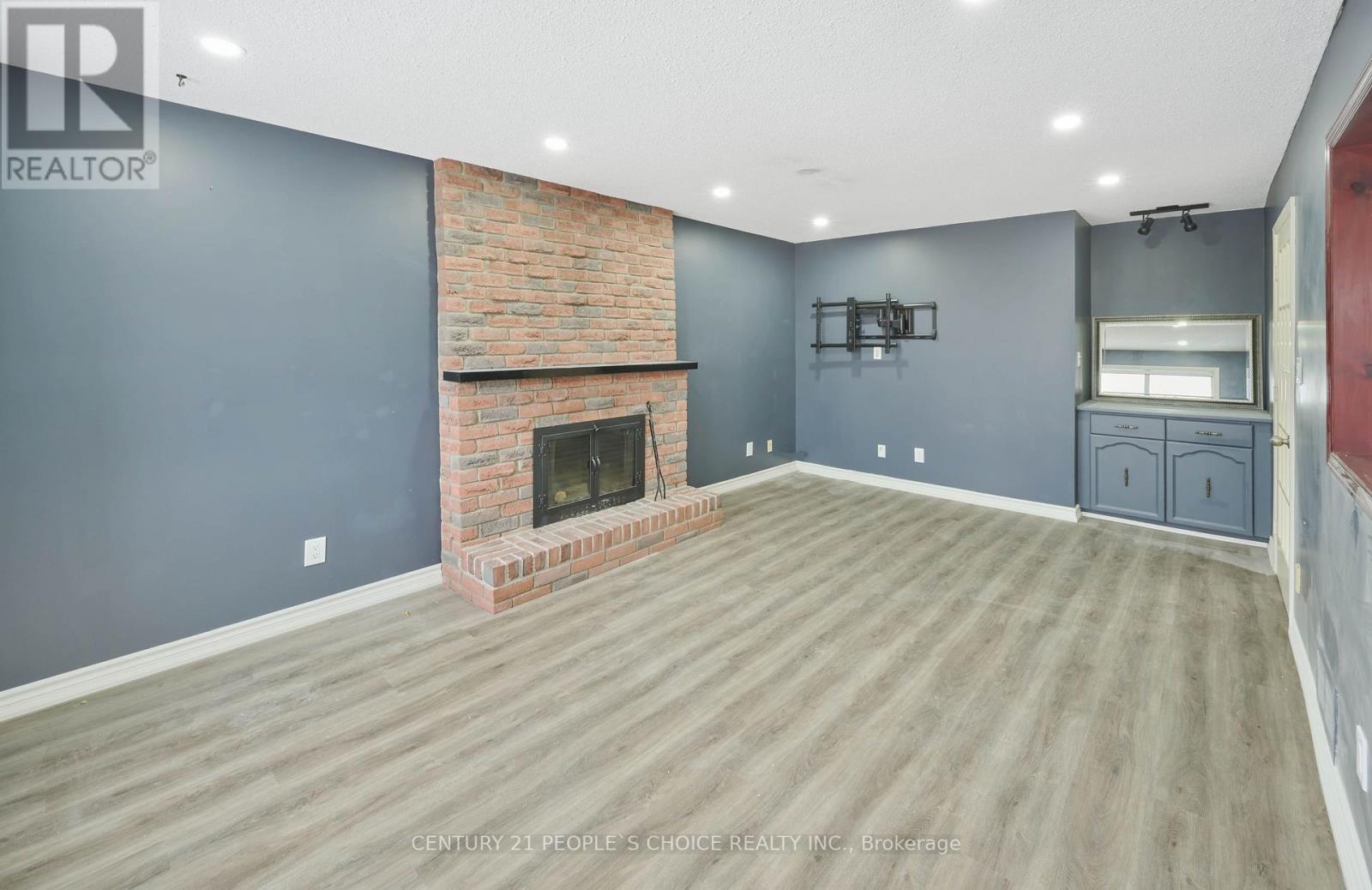 102 Hialeah Crescent, Whitby, Ontario  L1N 6R1 - Photo 4 - E12739808