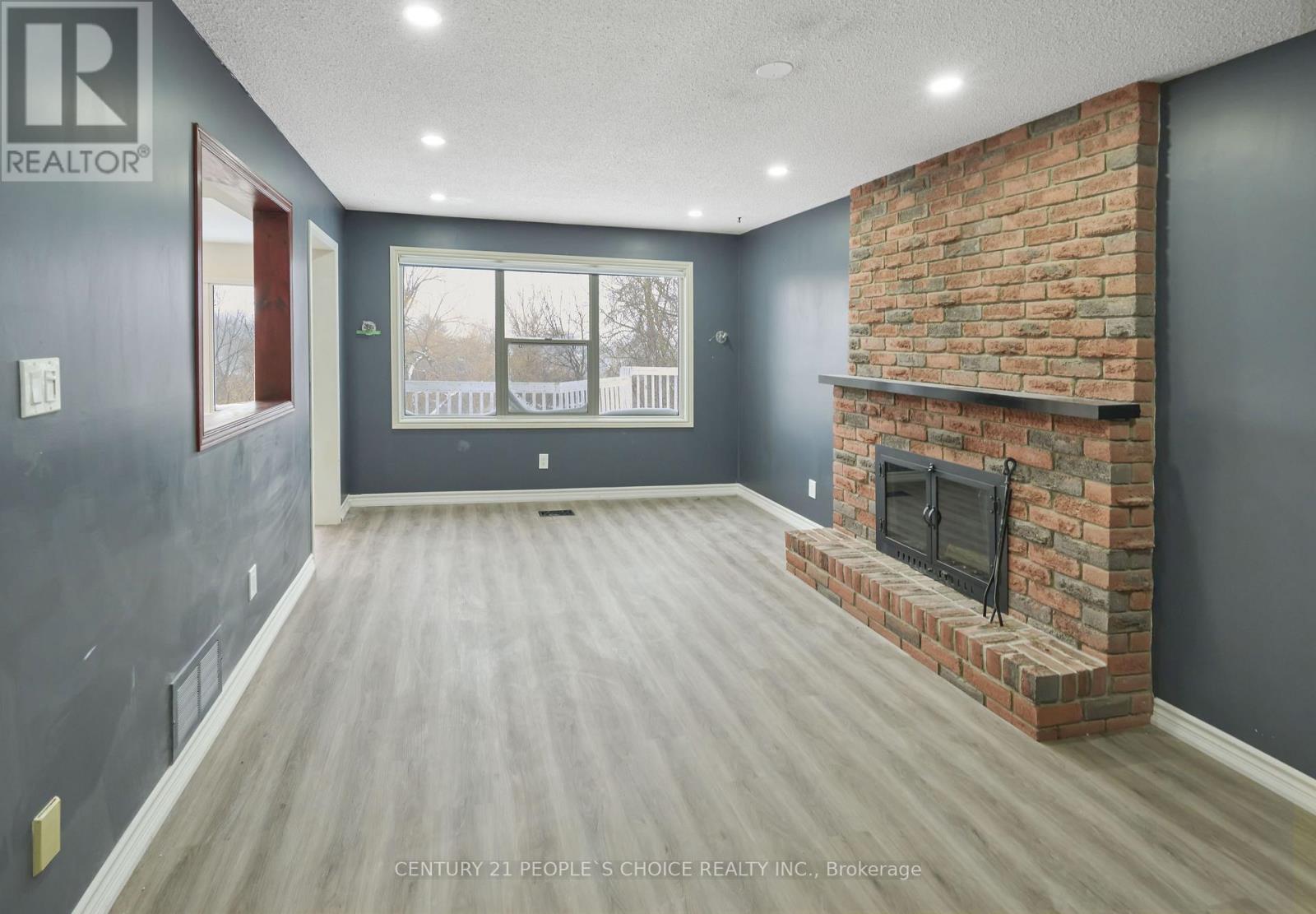 102 Hialeah Crescent, Whitby, Ontario  L1N 6R1 - Photo 6 - E12739808