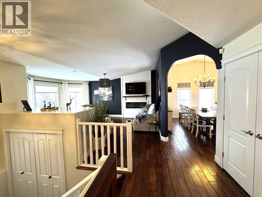 1103 Stacey Drive, Beaverlodge, Alberta  T0H 0C0 - Photo 4 - A2277218