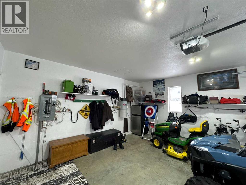 1103 Stacey Drive, Beaverlodge, Alberta  T0H 0C0 - Photo 28 - A2277218