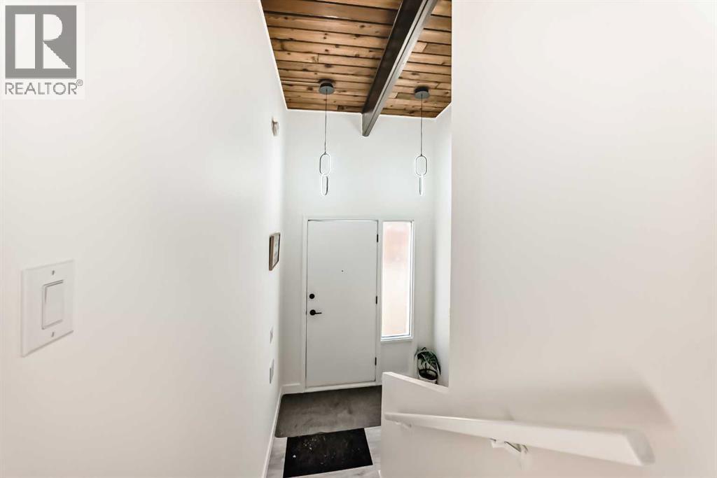 6508 34 Avenue Nw, Calgary, Alberta  T3B 1N2 - Photo 3 - A2280160