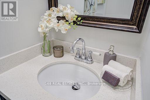 65 Rejane Crescent, Vaughan, Ontario  L4J 5A2 - Photo 6 - N12739694