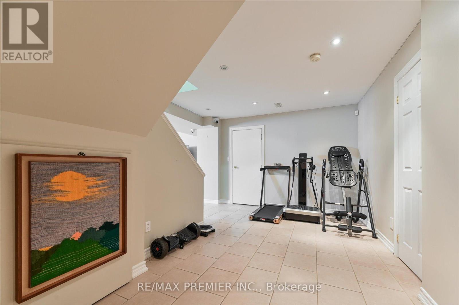 581 Wycliffe Avenue, Vaughan, Ontario  L4L 8S8 - Photo 17 - N12739752