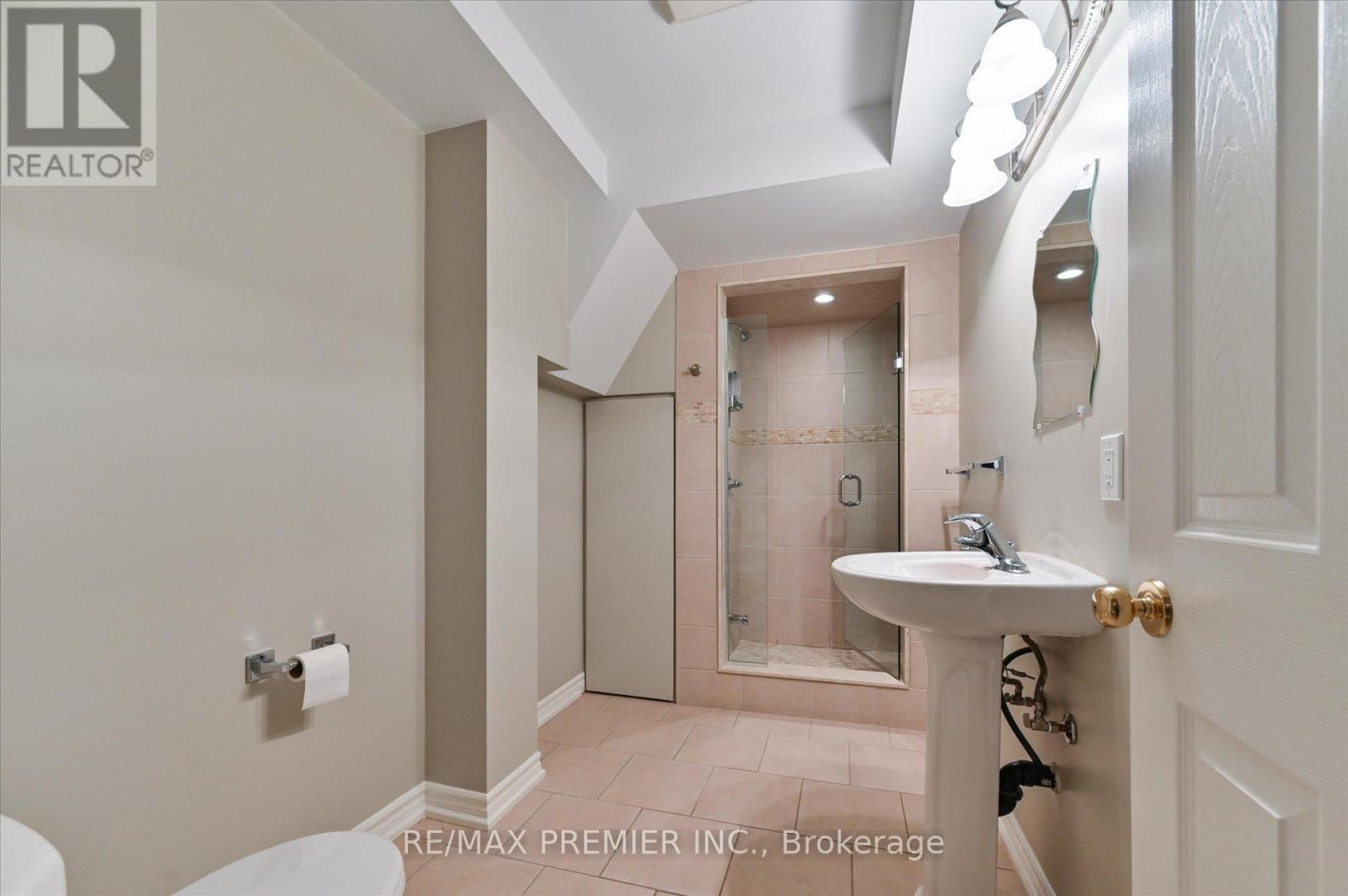 581 Wycliffe Avenue, Vaughan, Ontario  L4L 8S8 - Photo 20 - N12739752