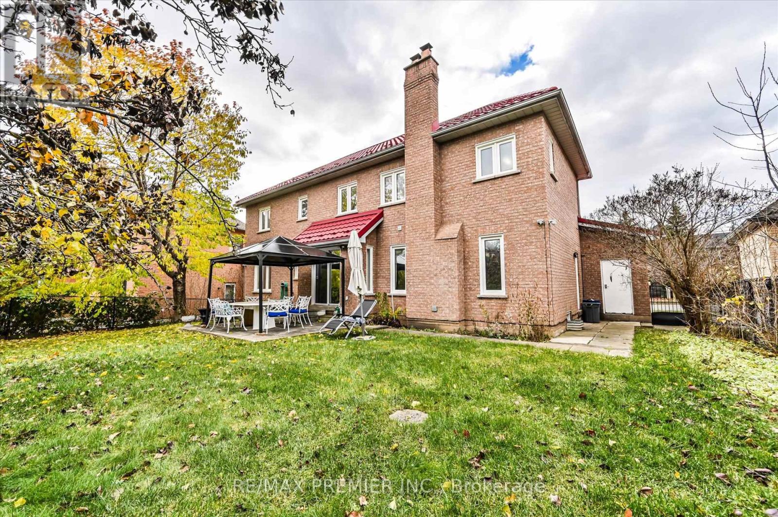 581 Wycliffe Avenue, Vaughan, Ontario  L4L 8S8 - Photo 23 - N12739752