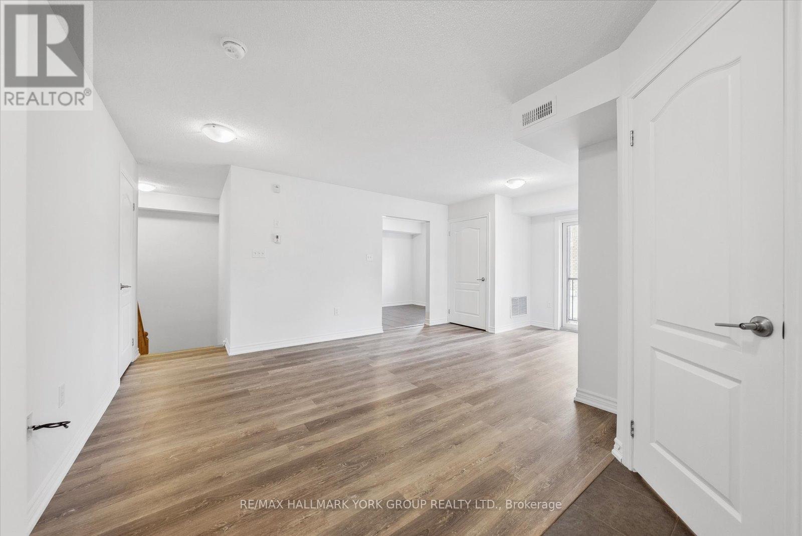 8 - 27 Madelaine Drive, Barrie (Painswick South), Ontario  L9J 0G8 - Photo 3 - S12739626