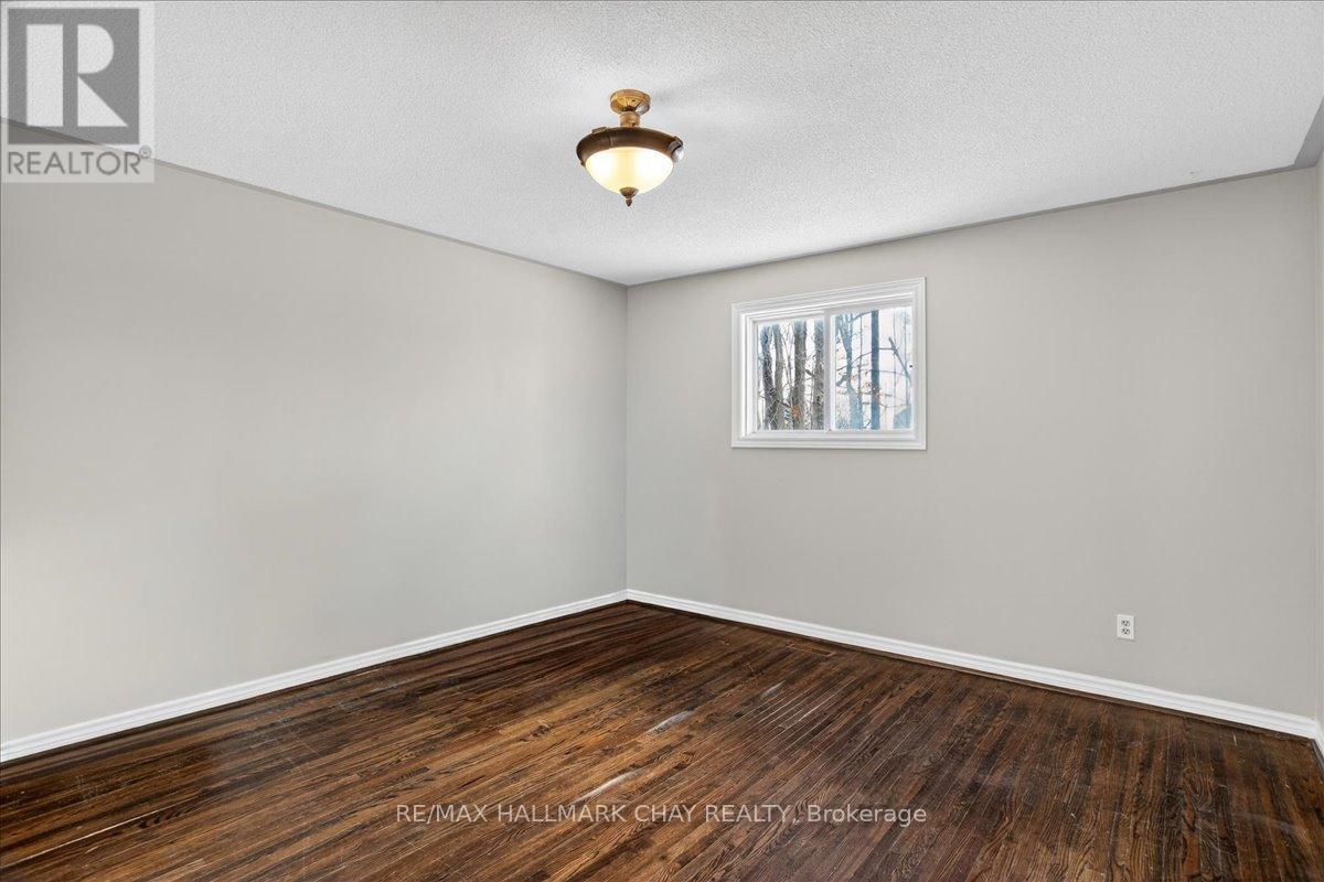 8 Chestnut Court, Barrie (Cundles East), Ontario  L4M 6K8 - Photo 14 - S12739738