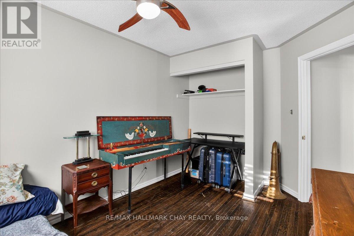 8 Chestnut Court, Barrie (Cundles East), Ontario  L4M 6K8 - Photo 20 - S12739738