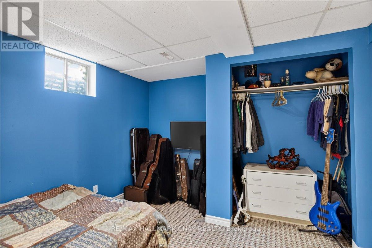 8 Chestnut Court, Barrie (Cundles East), Ontario  L4M 6K8 - Photo 28 - S12739738