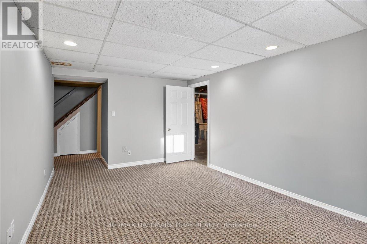 8 Chestnut Court, Barrie (Cundles East), Ontario  L4M 6K8 - Photo 31 - S12739738