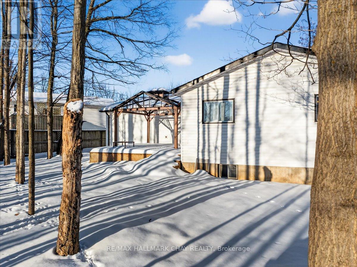 8 Chestnut Court, Barrie (Cundles East), Ontario  L4M 6K8 - Photo 34 - S12739738