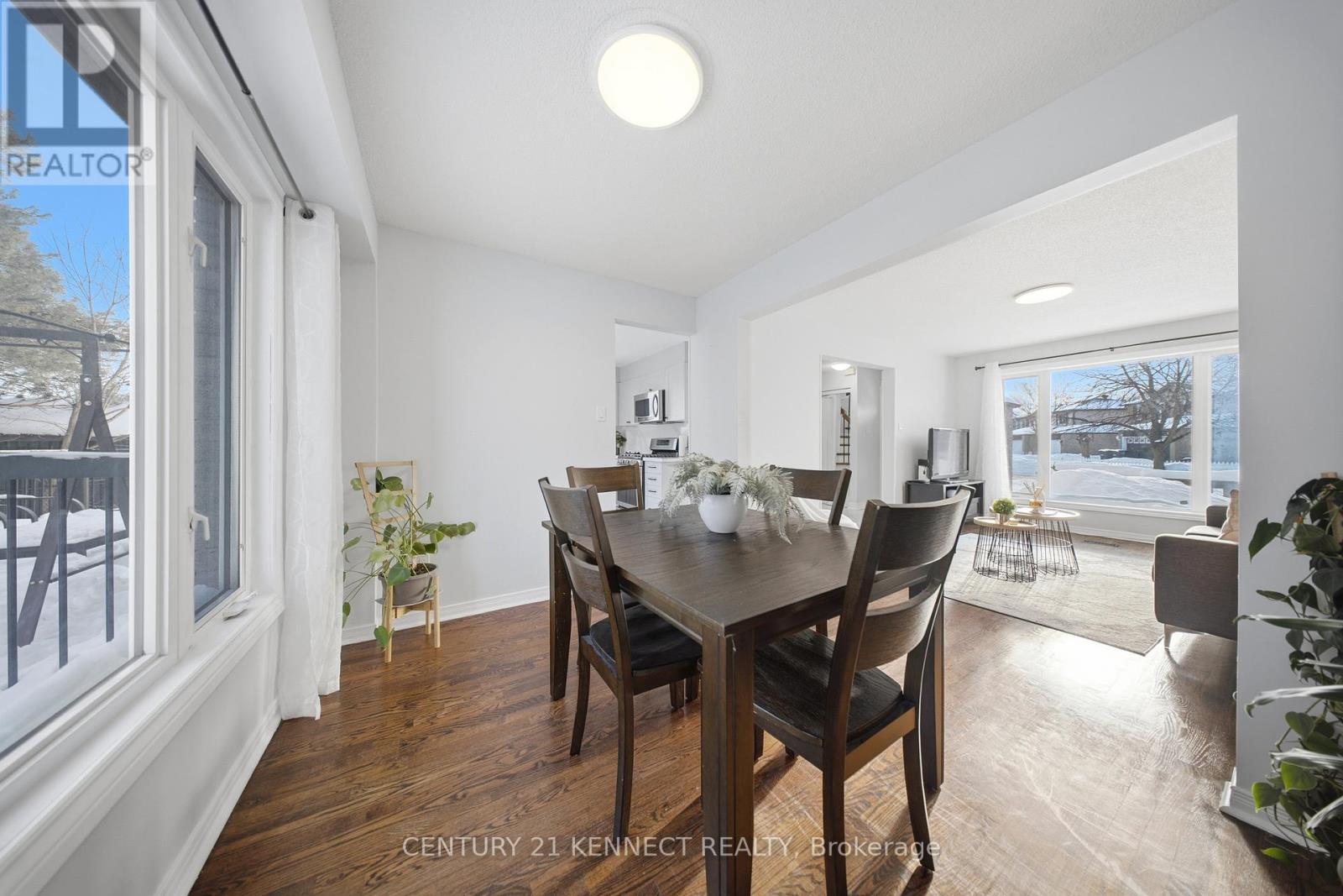 22 Norma Crescent, Brampton, Ontario  L6S 4H2 - Photo 10 - W12739618