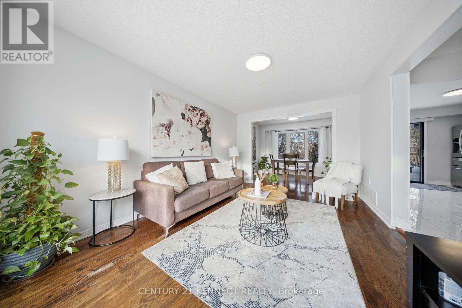 22 Norma Crescent, Brampton, Ontario  L6S 4H2 - Photo 7 - W12739618