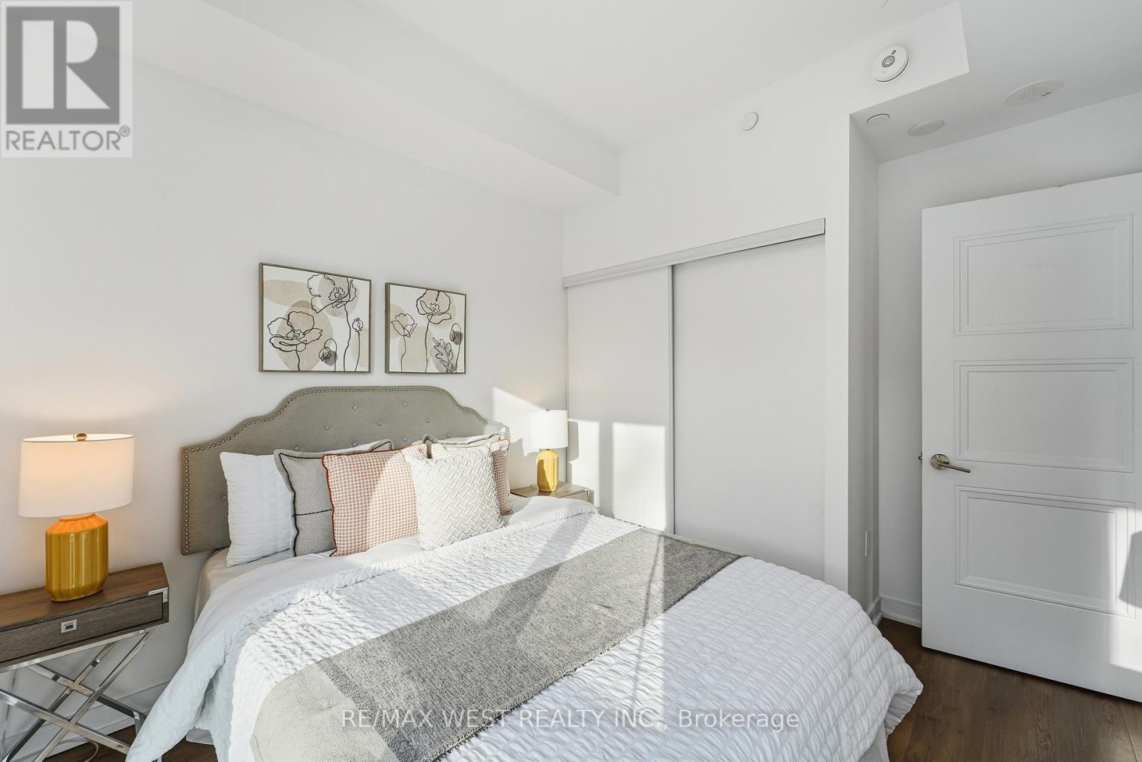 306 - 25 Neighbourhood Lane, Toronto, Ontario  M8Y 0C4 - Photo 16 - W12739646