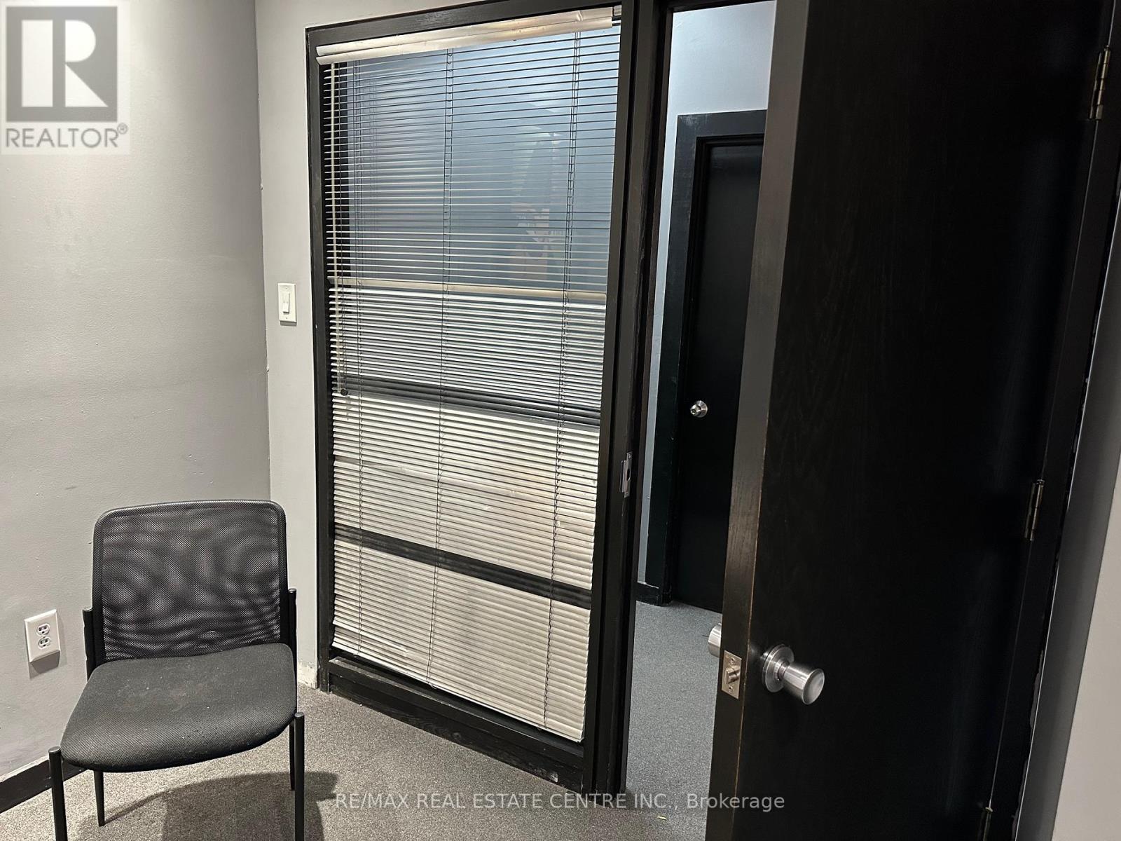 13 - 75 Rosedale Avenue W, Brampton, Ontario  L6X 4H4 - Photo 3 - W12739648