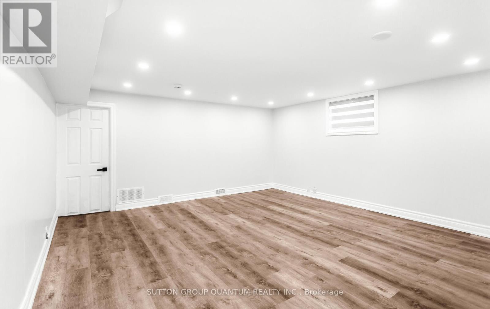 Lower - 313 Ashbury Road E, Oakville, Ontario  L6K 2M2 - Photo 5 - W12739680