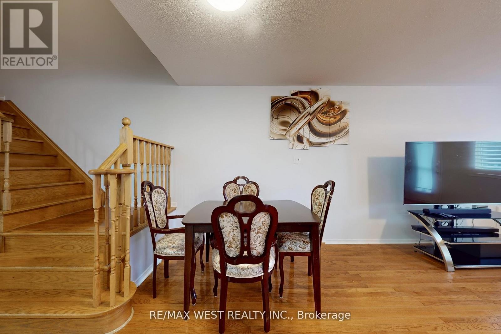 40 San Gabriele Place, Toronto, Ontario  M9L 3A4 - Photo 16 - W12739684