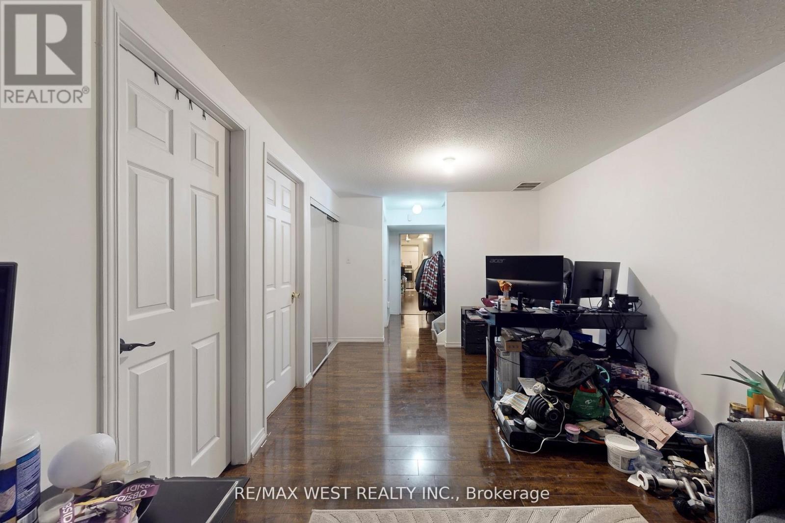 40 San Gabriele Place, Toronto, Ontario  M9L 3A4 - Photo 39 - W12739684